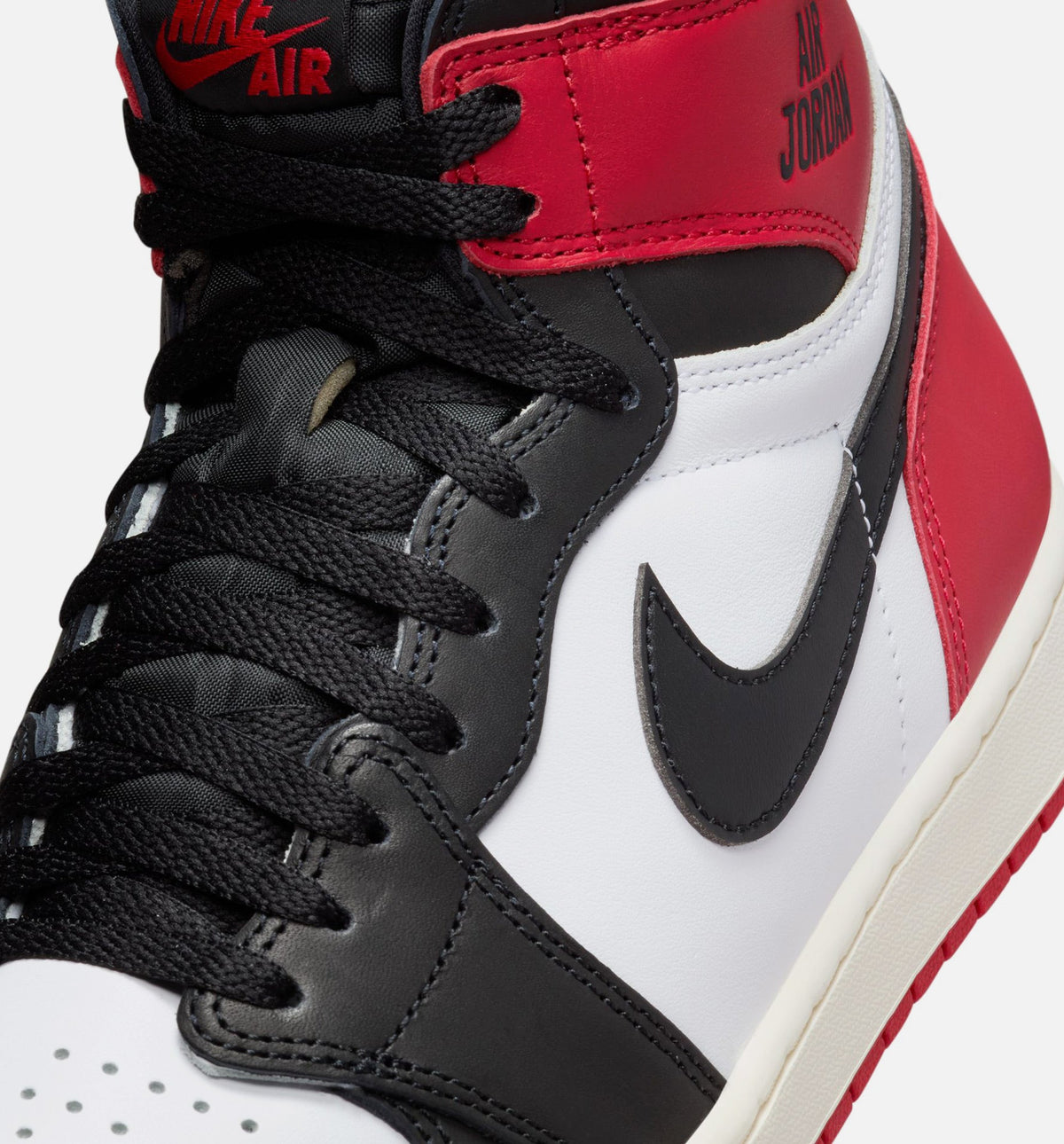 Air Jordan 1 Retro High OG Men's Lifestyle Shoes | Black Toe