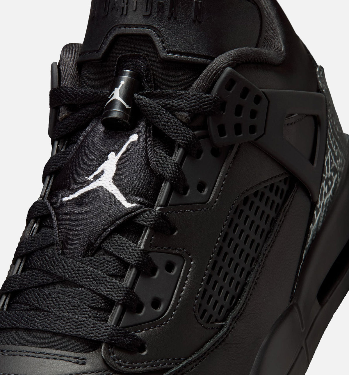 Spizike Low Men's Basketball Shoes | Black / Metallic Silver