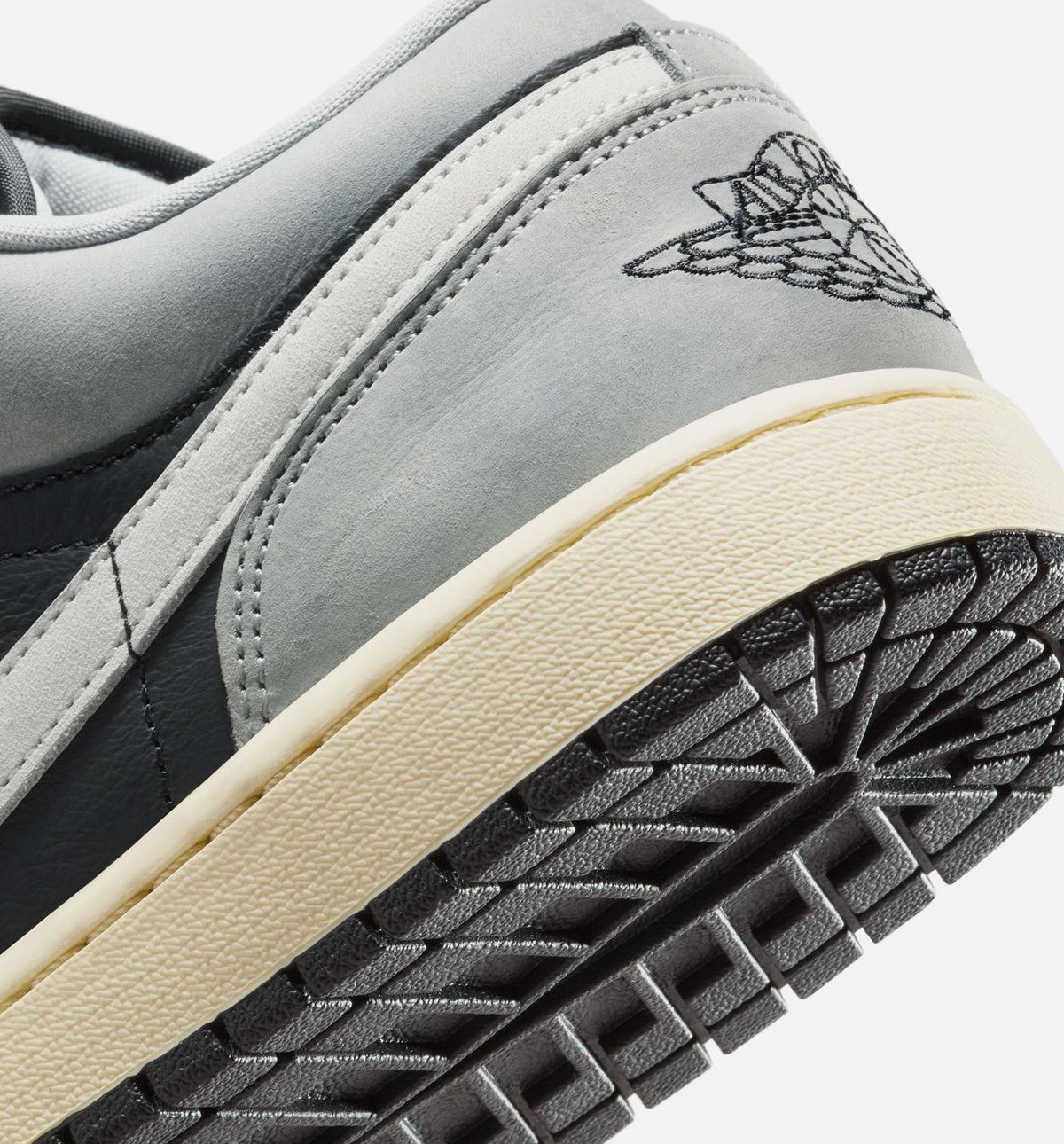 Air Jordan 1 Low SE Men's Shoes | Light Smoke Grey / White / Off Noir