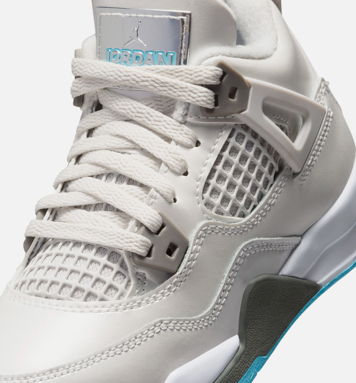Air Jordan 4 Retro 'Blue Chill' Preschool Lifestyle Shoes | Photon Dust / Blue Chill / Flat Pewter / White / Blue Tint