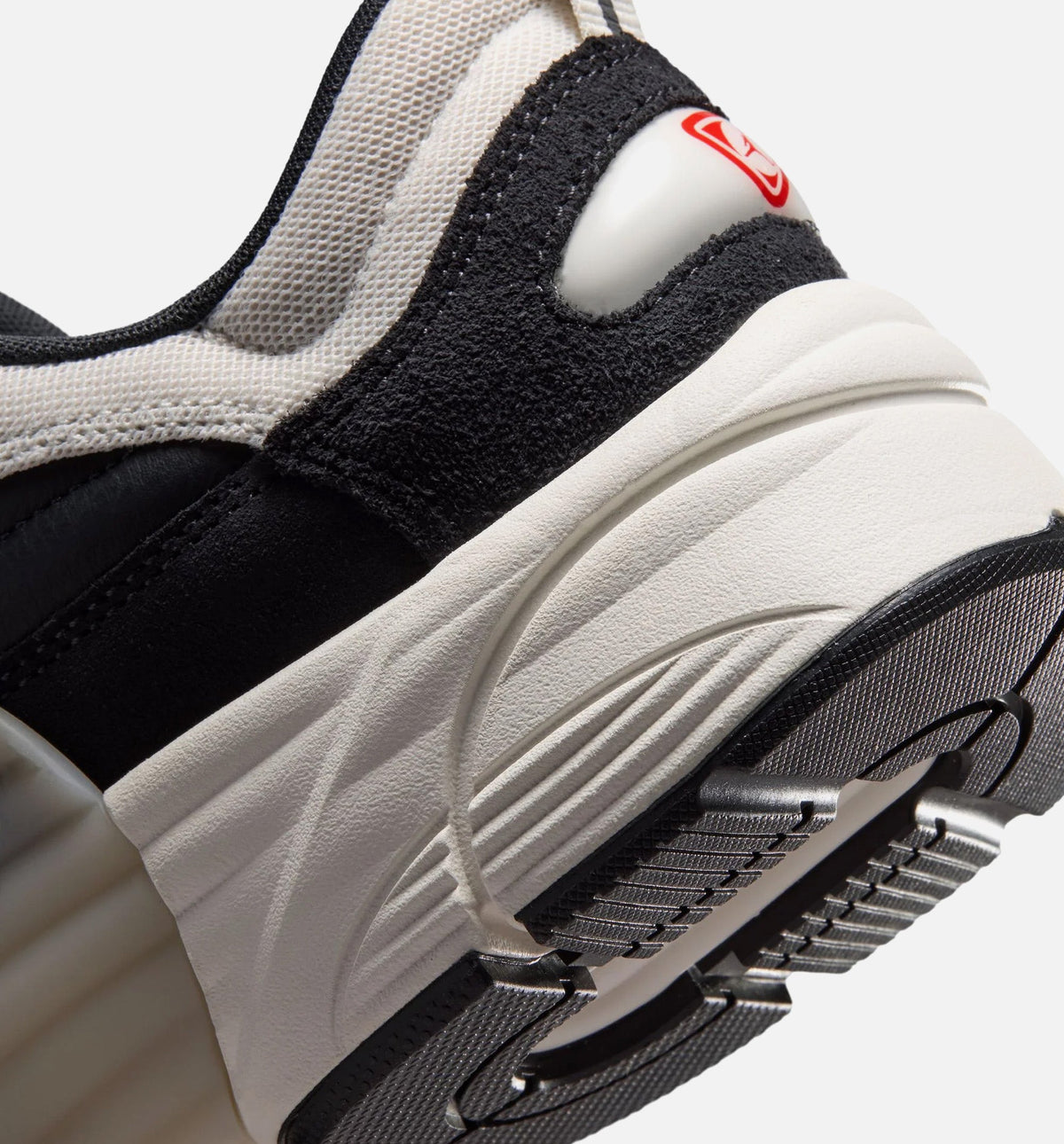 Trunner O/S SE Men's Lifestyle Shoes | Off Noir / University Red / Phantom