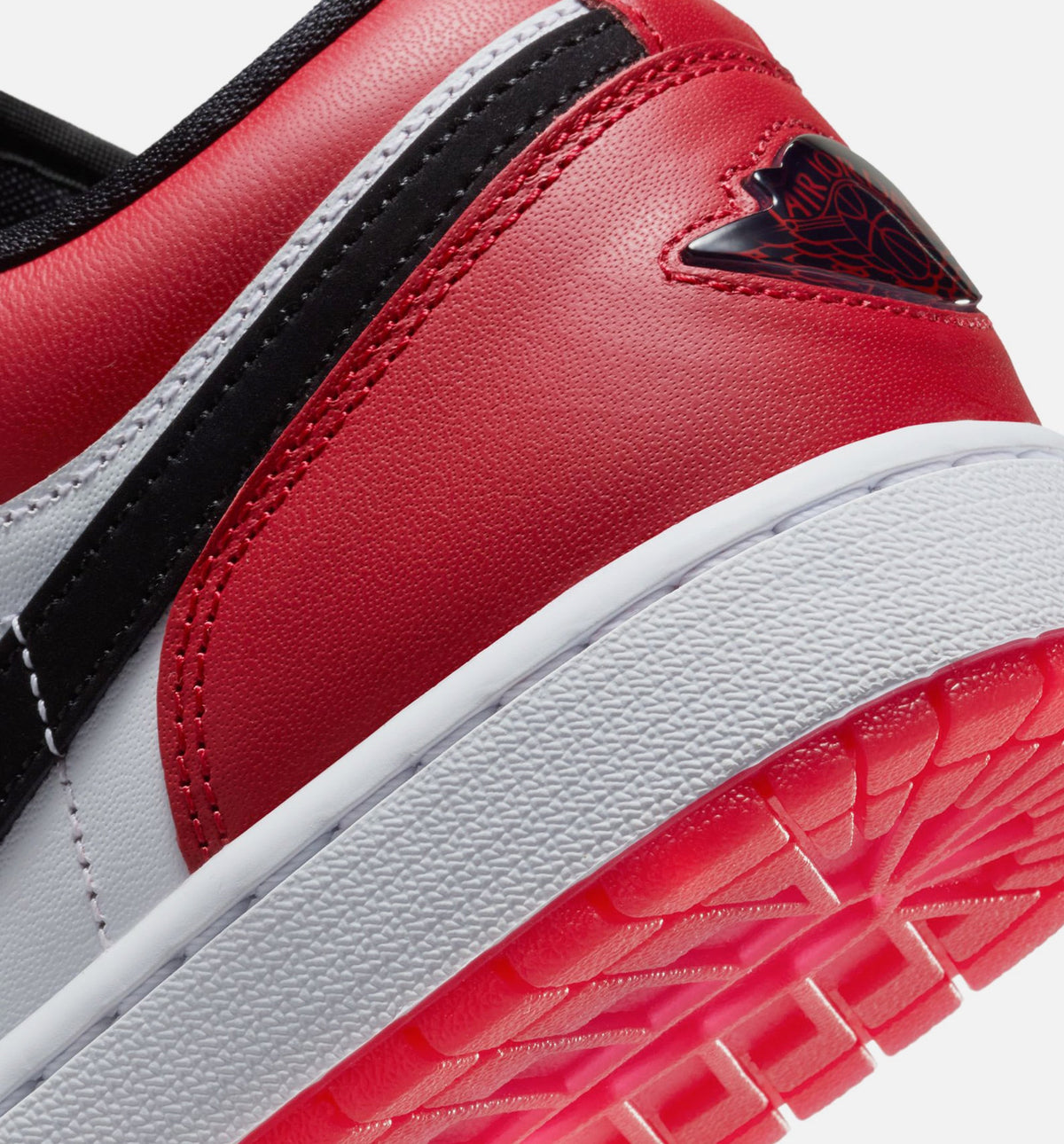 Air Jordan 1 Low SE Men's Shoes | White / Varsity Red / Black