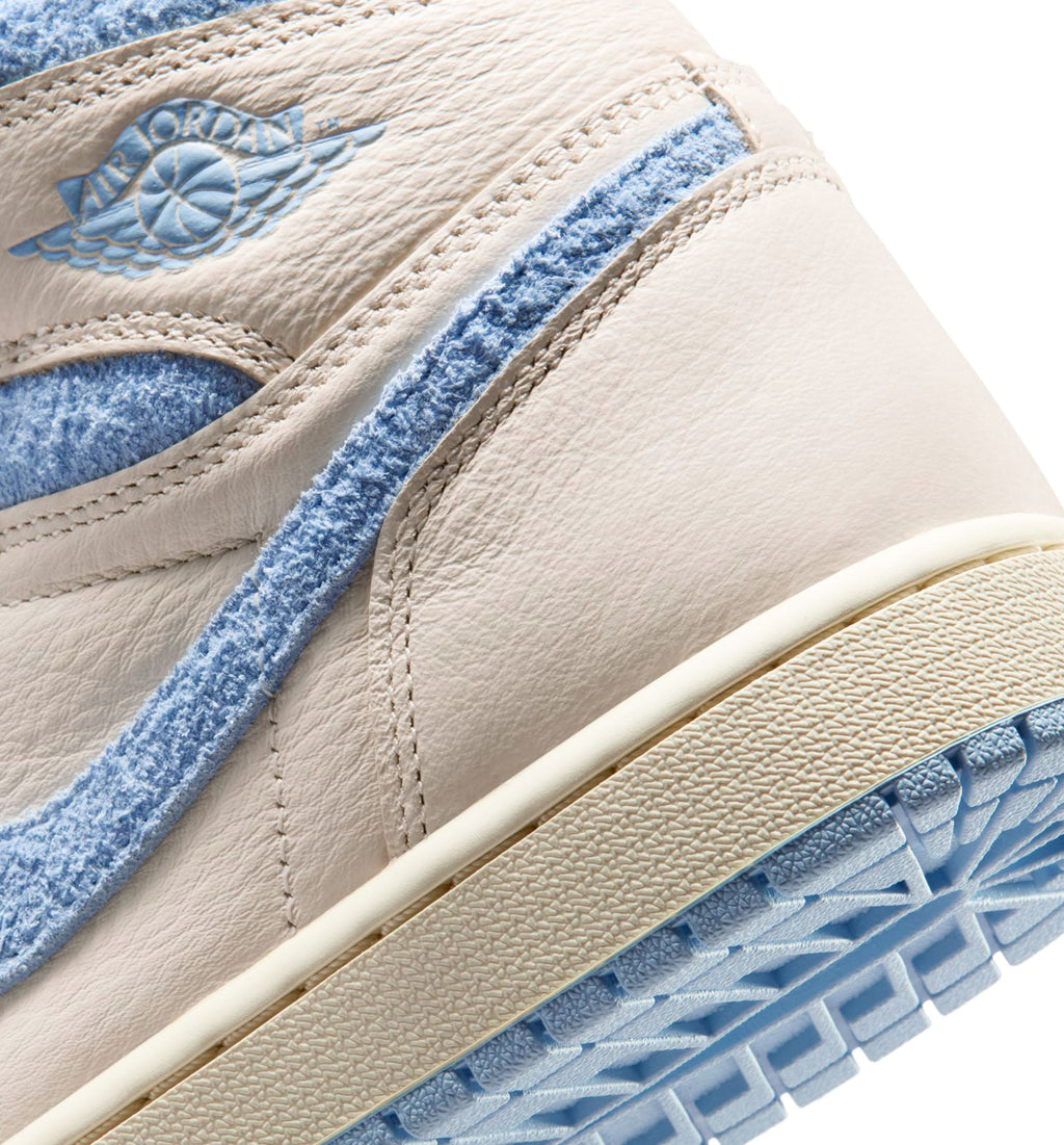 Air Jordan 1 Retro High OG Women's Lifestyle Shoes | Psychic Blue